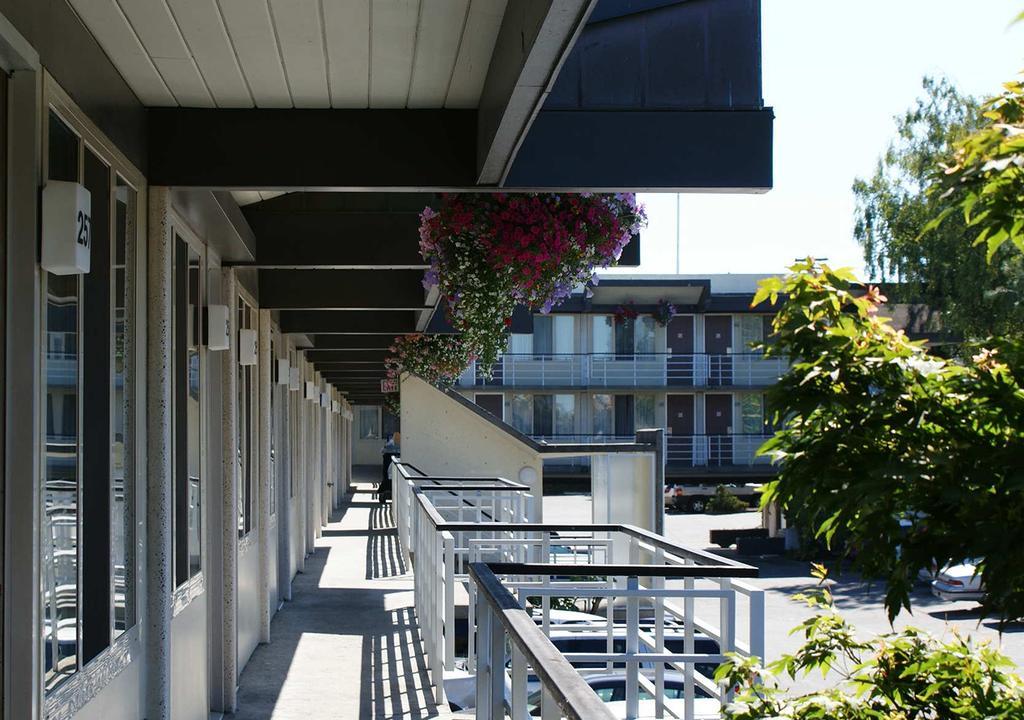 Paul'S Motor Inn Victoria Exterior photo